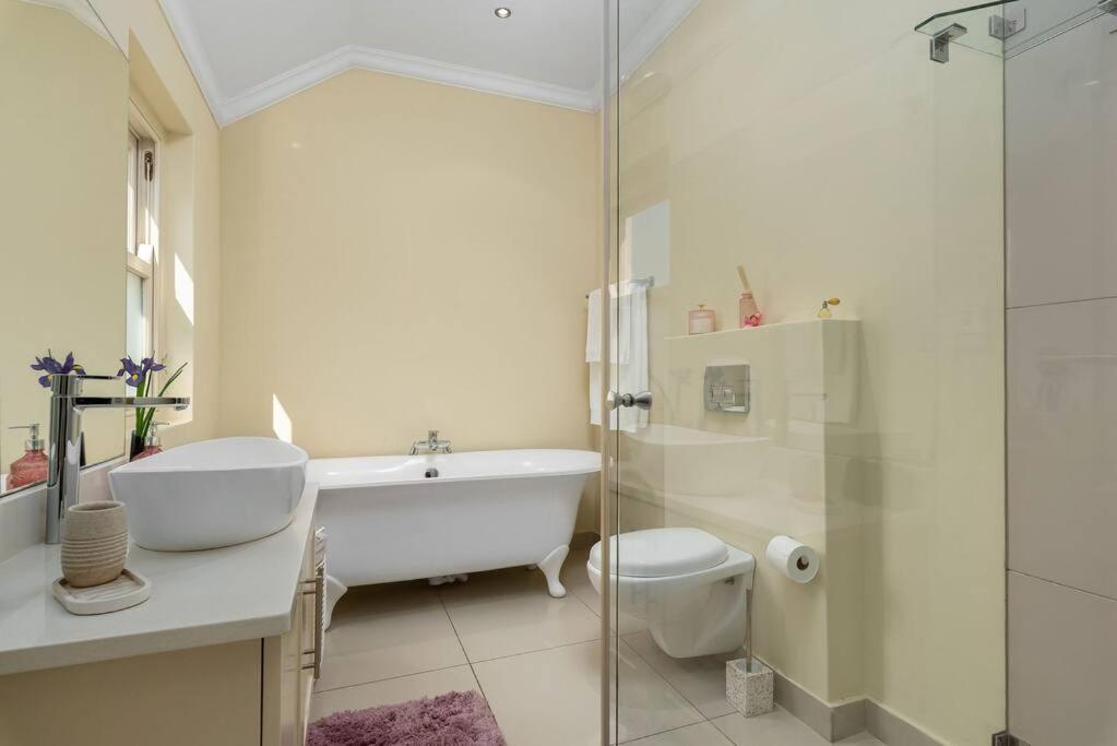 The Tram Home Stay Franschhoek Exterior photo