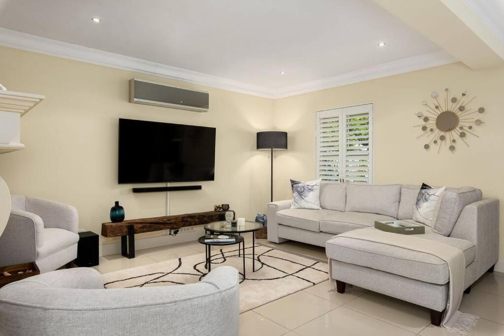 The Tram Home Stay Franschhoek Exterior photo