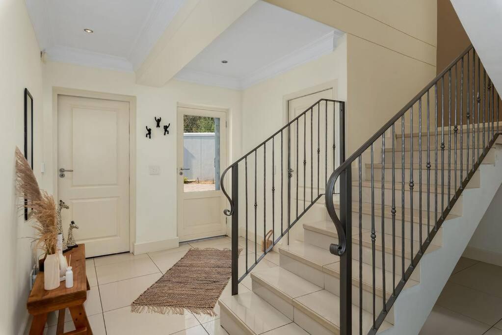 The Tram Home Stay Franschhoek Exterior photo